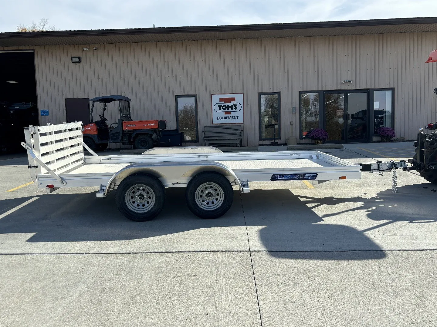 Aluma Tandem Axle at Tom's Equipment