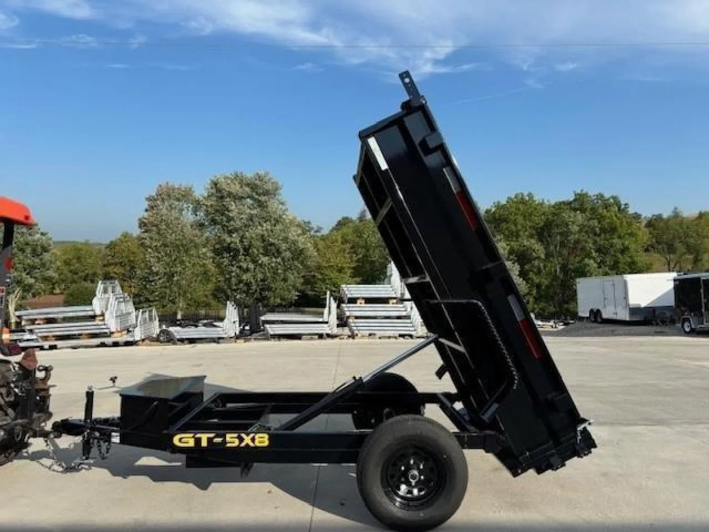 Griffin Dump Trailers at Tom's Equipment
